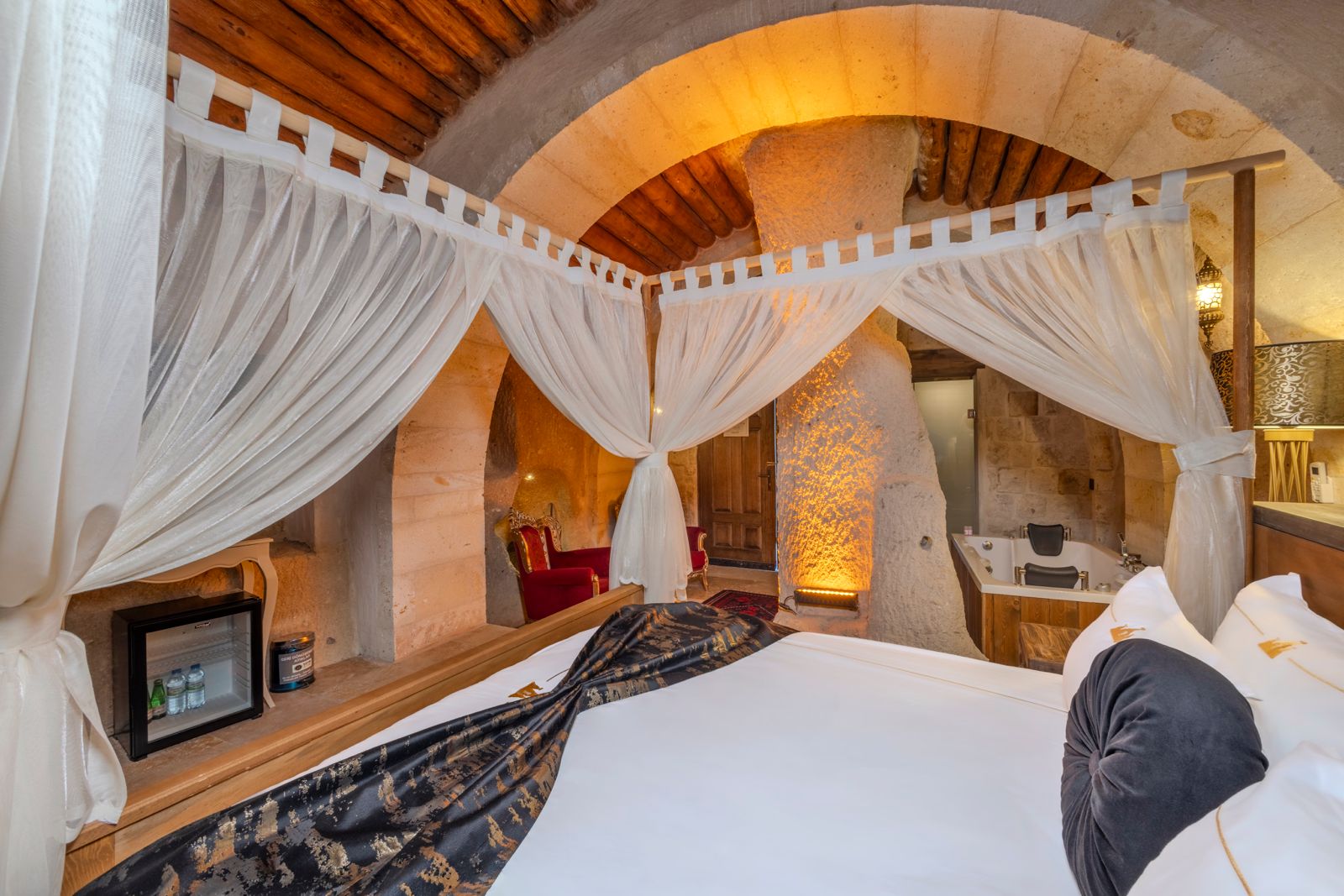 Patina Cappadocia Lover's Cave with Jacuzzi